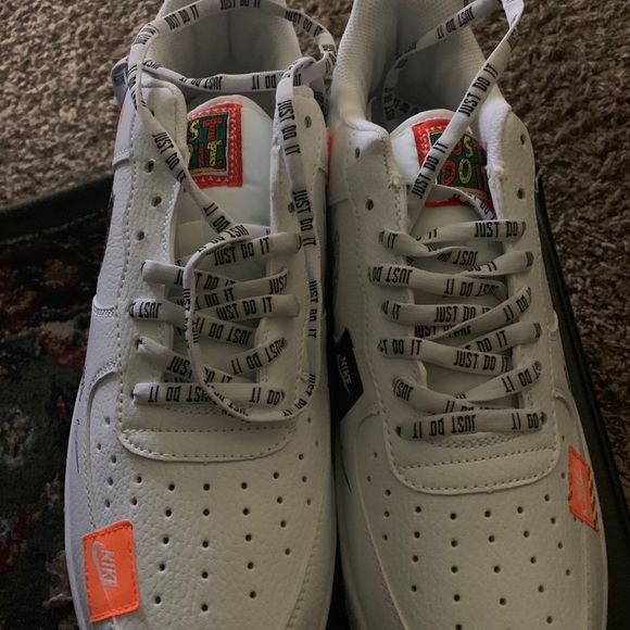 Air Force One - Picture 2 of 2